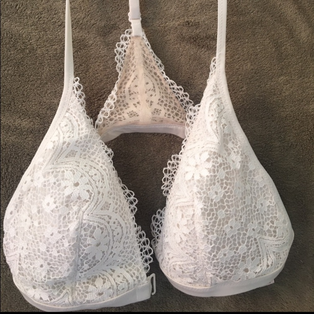 Victoria’s Secret White Lace Bralette - Picture 1 of 4